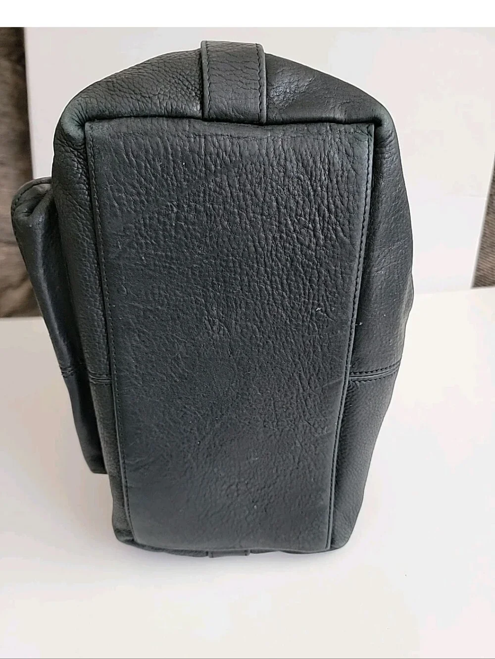 Vintage Fossil Black Pebbled Leather Crossbody Bag with Drawstring Detail
